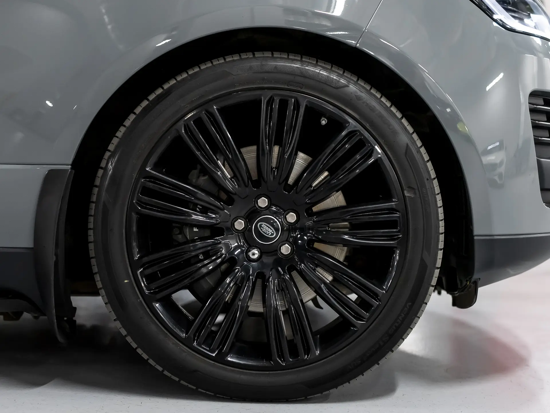 Land Rover Range Rover, IV Рестайлинг, 2019 купить в салоне Million Miles