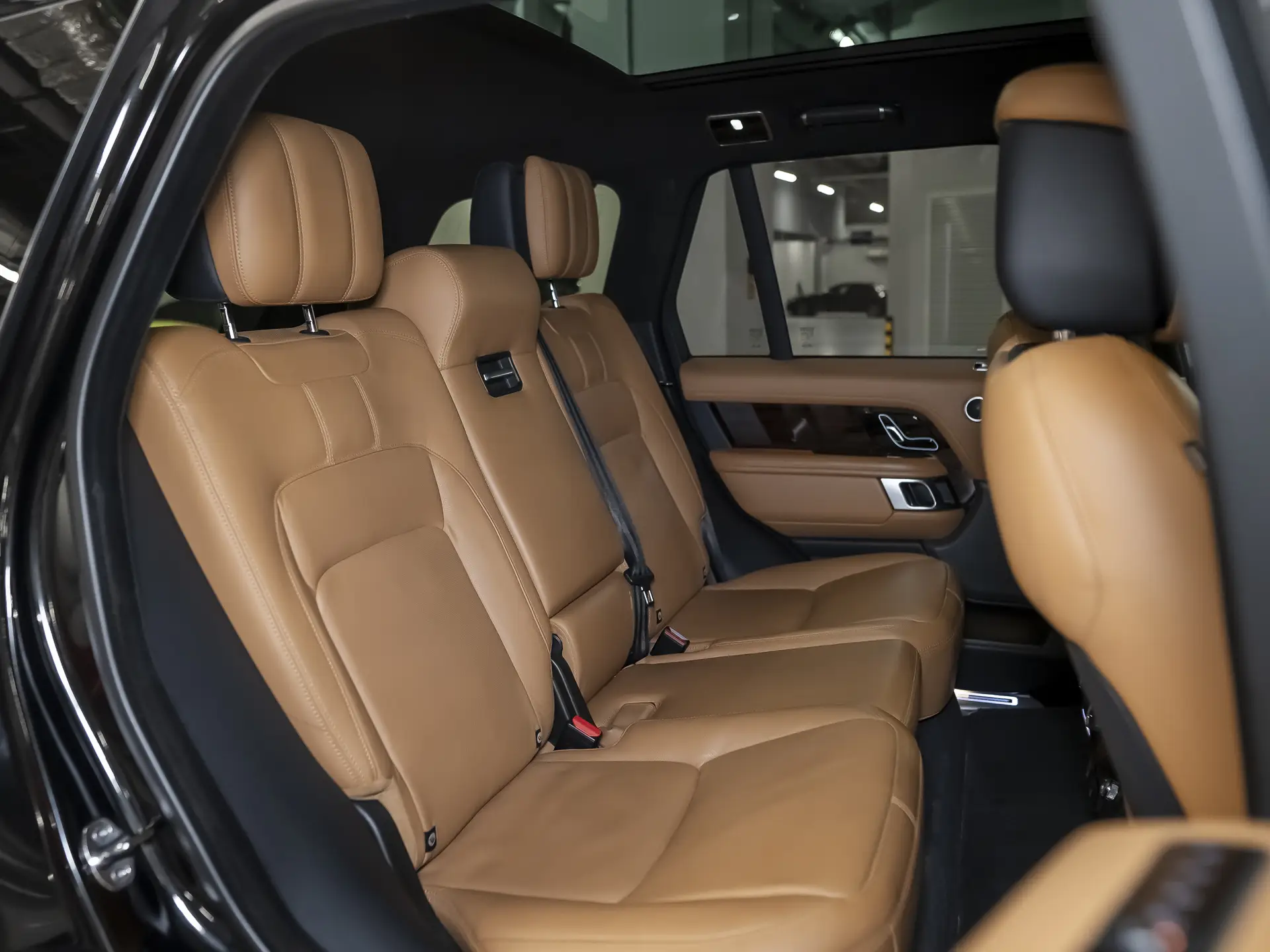 Land Rover Range Rover, IV Рестайлинг, 2019 купить в салоне Million Miles