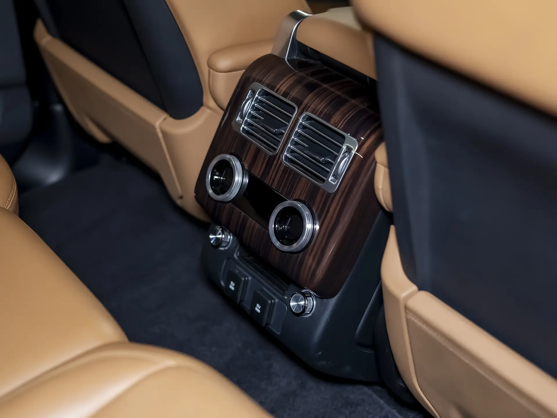 Land Rover Range Rover, IV Рестайлинг, 2019 купить в салоне Million Miles