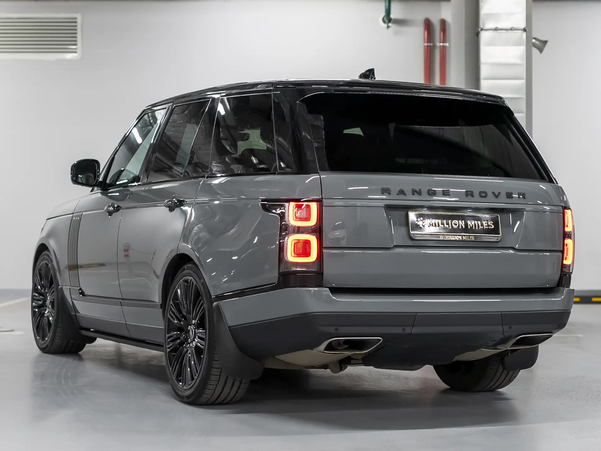 Land Rover Range Rover, IV Рестайлинг, 2019 купить в салоне Million Miles