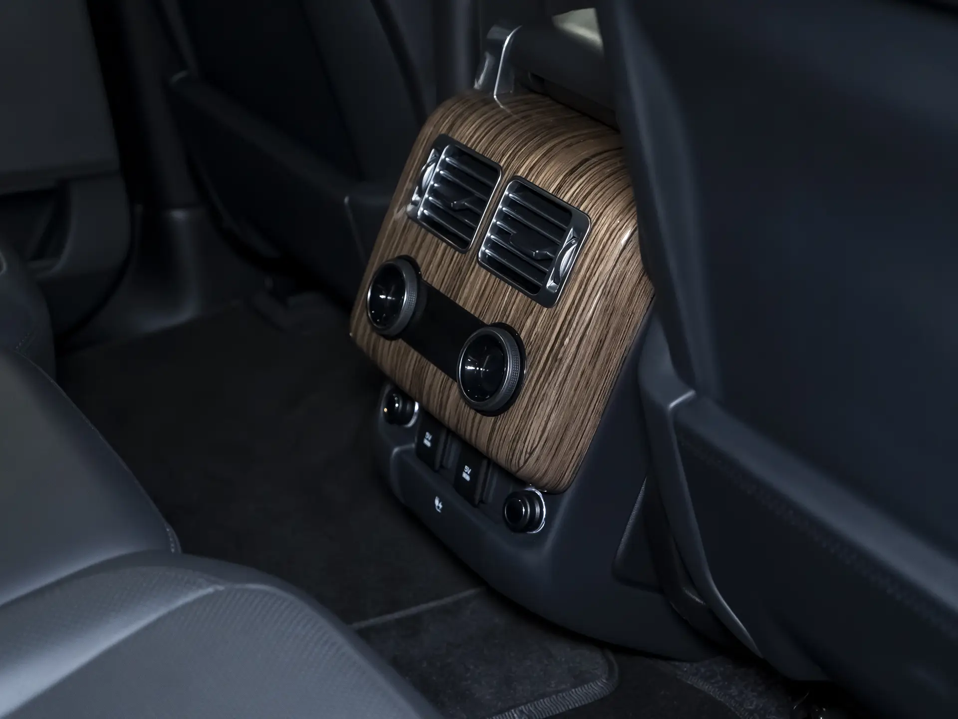 Land Rover Range Rover, IV Рестайлинг, 2020 купить в салоне Million Miles