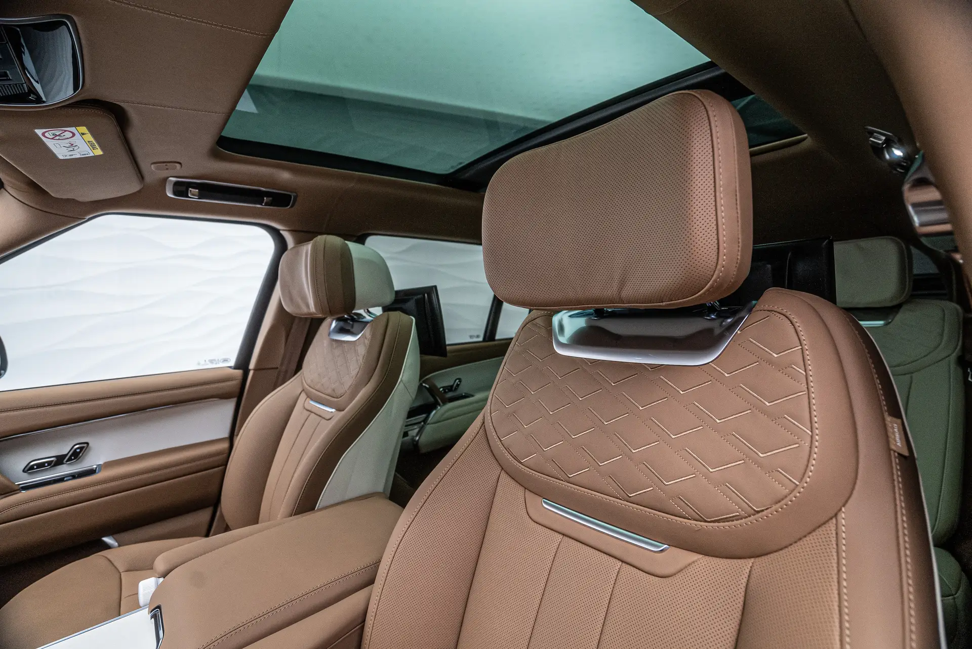 Land Rover Range Rover Long, V, 2025 купить в салоне Million Miles