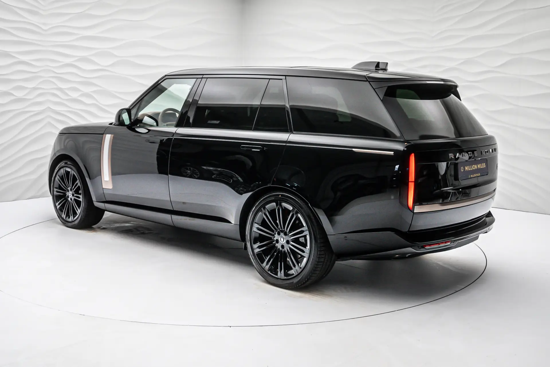 Land Rover Range Rover Long, V, 2025 купить в салоне Million Miles