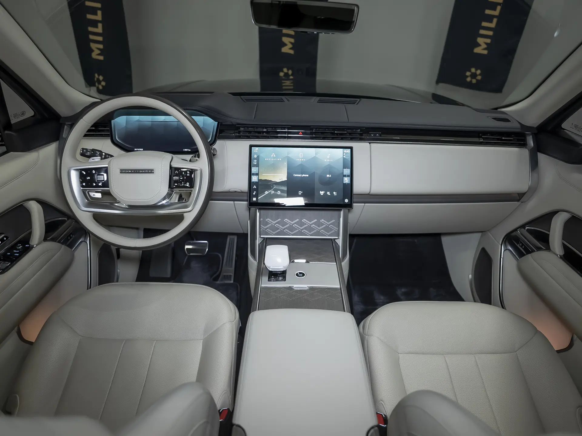 Land Rover Range Rover, V, 2023 купить в салоне Million Miles