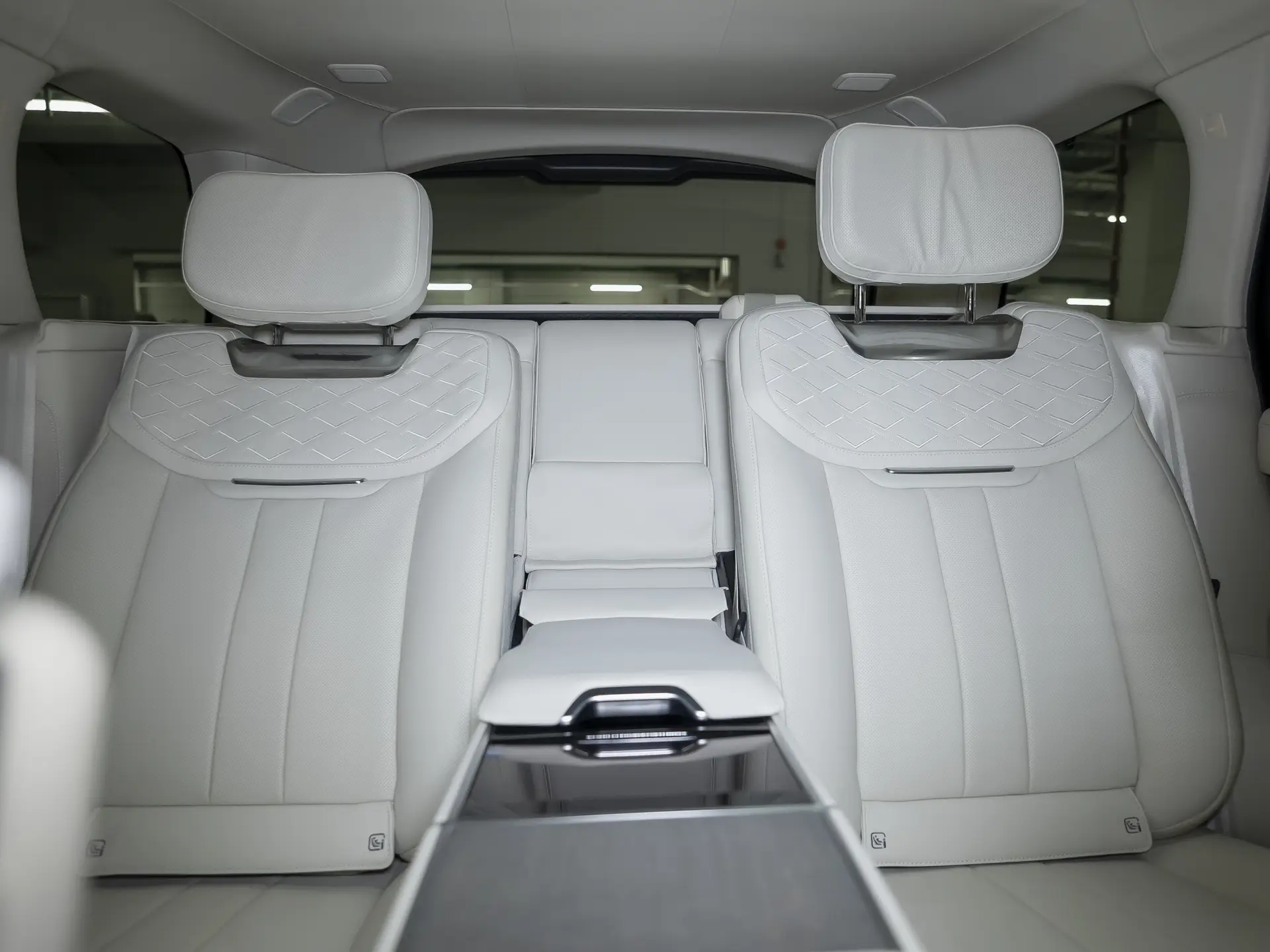 Land Rover Range Rover, V, 2023 купить в салоне Million Miles