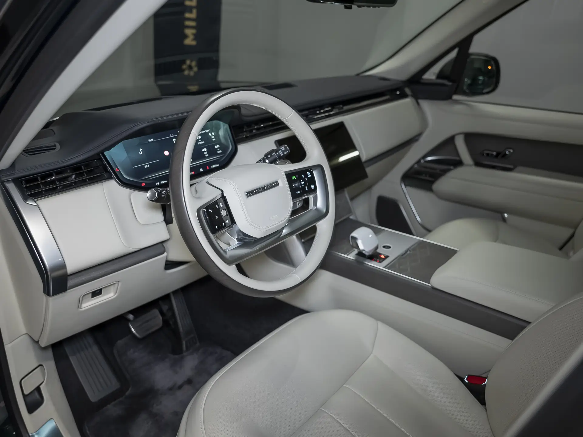 Land Rover Range Rover, V, 2023 купить в салоне Million Miles