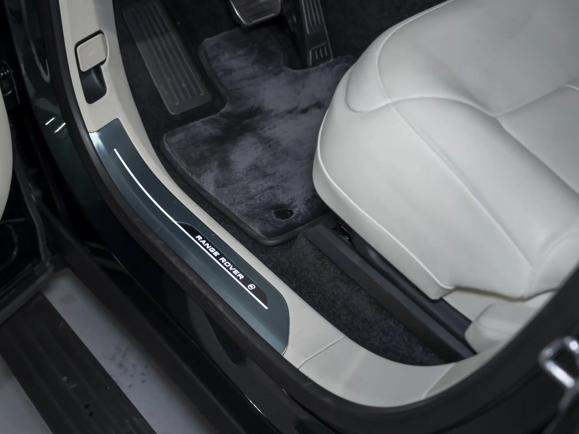 Land Rover Range Rover, V, 2023 купить в салоне Million Miles