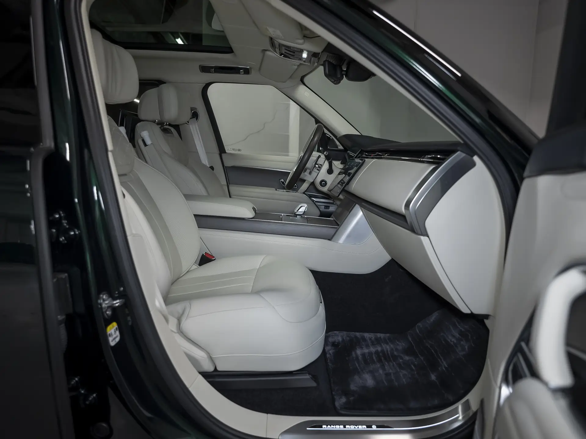 Land Rover Range Rover, V, 2023 купить в салоне Million Miles