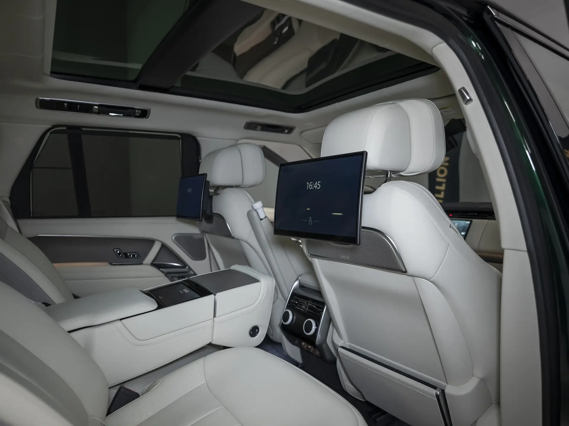 Land Rover Range Rover, V, 2023 купить в салоне Million Miles