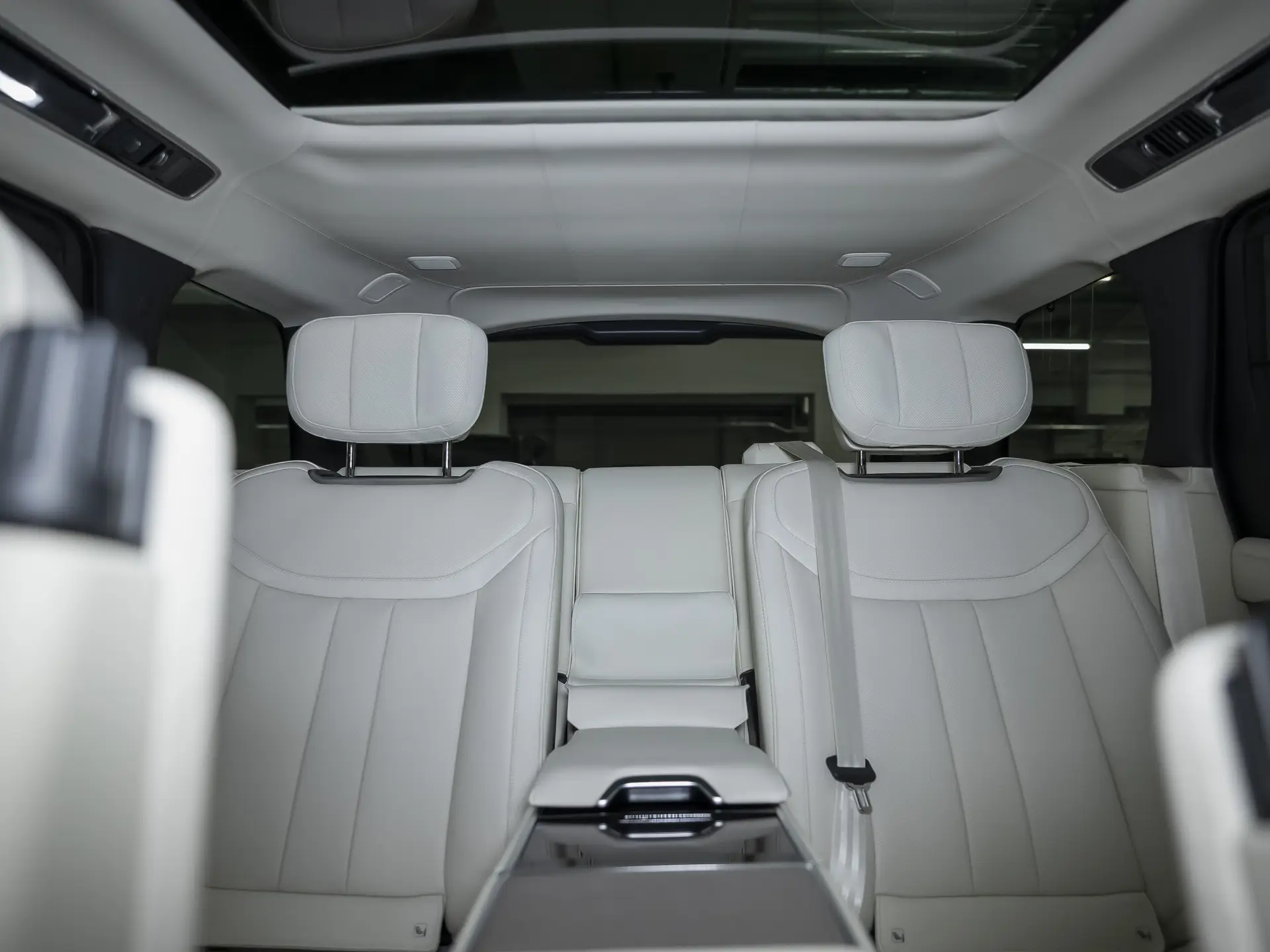 Land Rover Range Rover, V, 2025 купить в салоне Million Miles