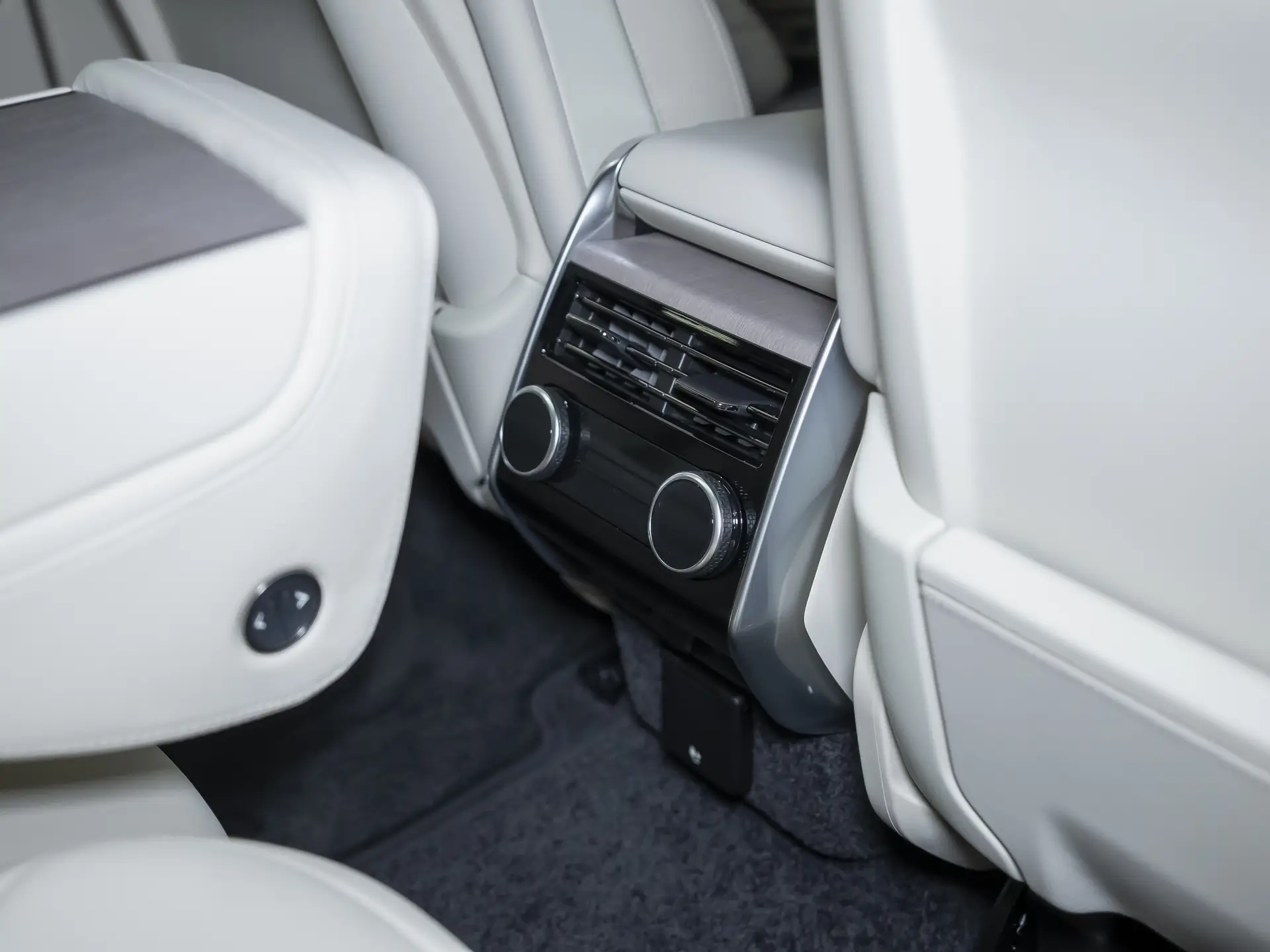 Land Rover Range Rover, V, 2025 купить в салоне Million Miles