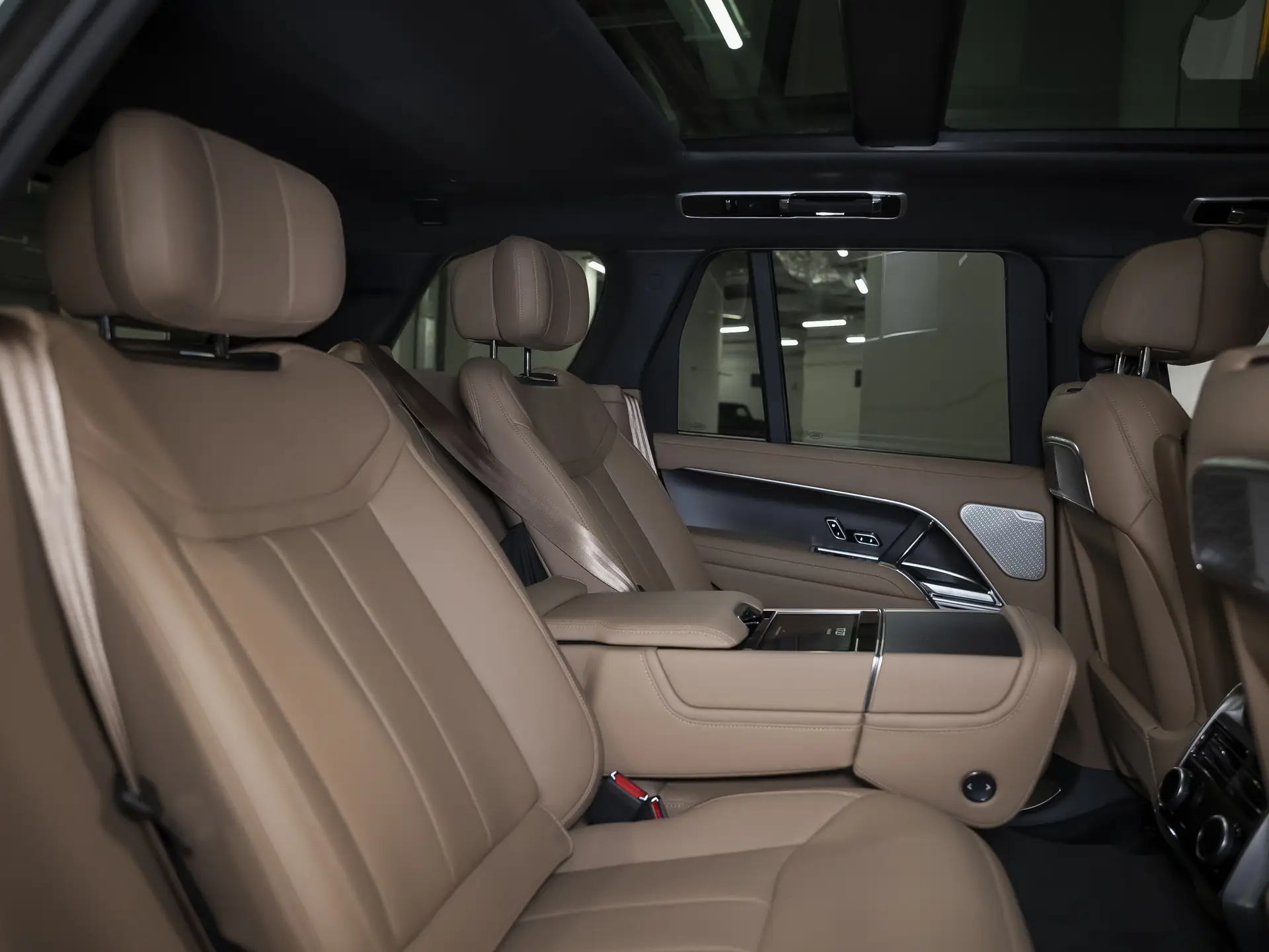 Land Rover Range Rover, V, 2025 купить в салоне Million Miles