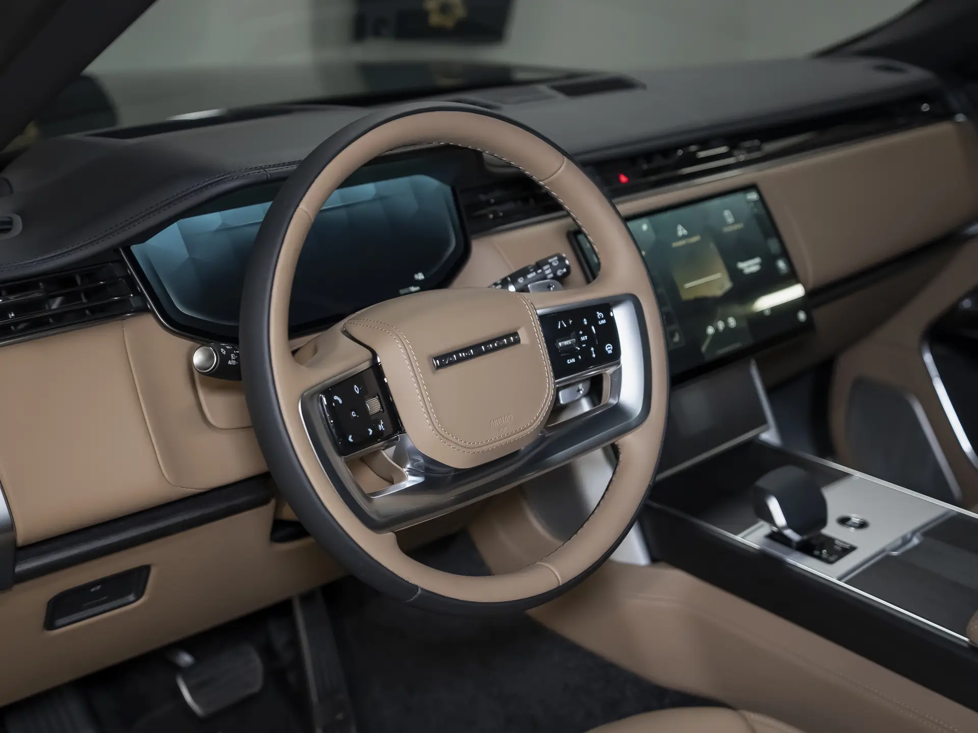 Land Rover Range Rover, V, 2025 купить в салоне Million Miles