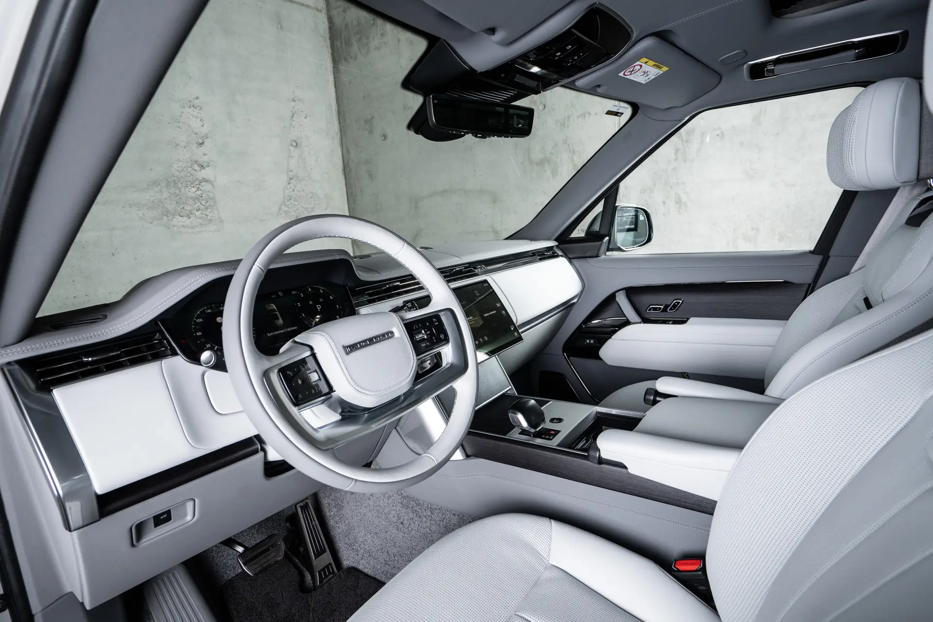 Land Rover Range Rover Long, V, 2025 купить в салоне Million Miles