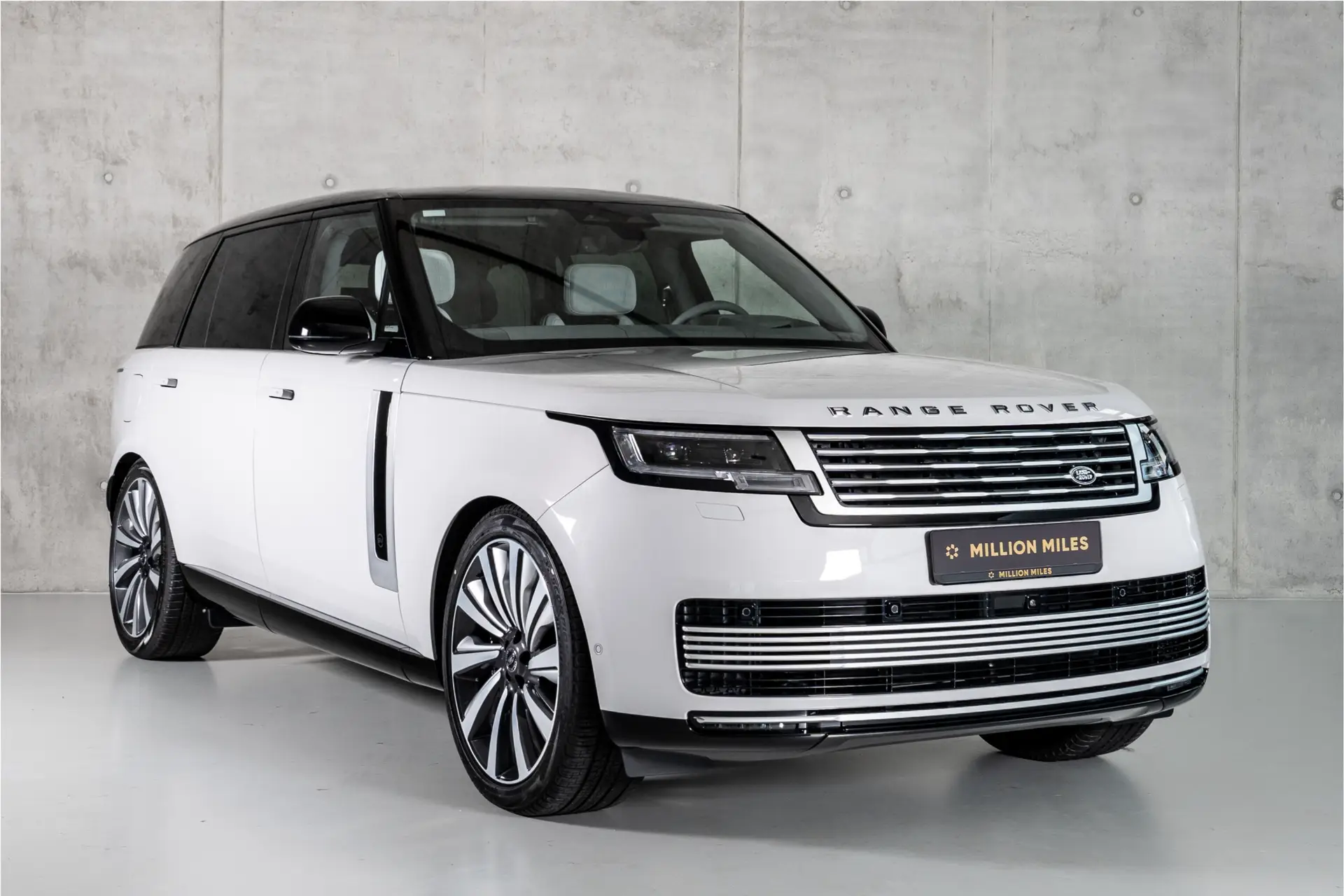 Land Rover Range Rover Long, V, 2025 купить в салоне Million Miles