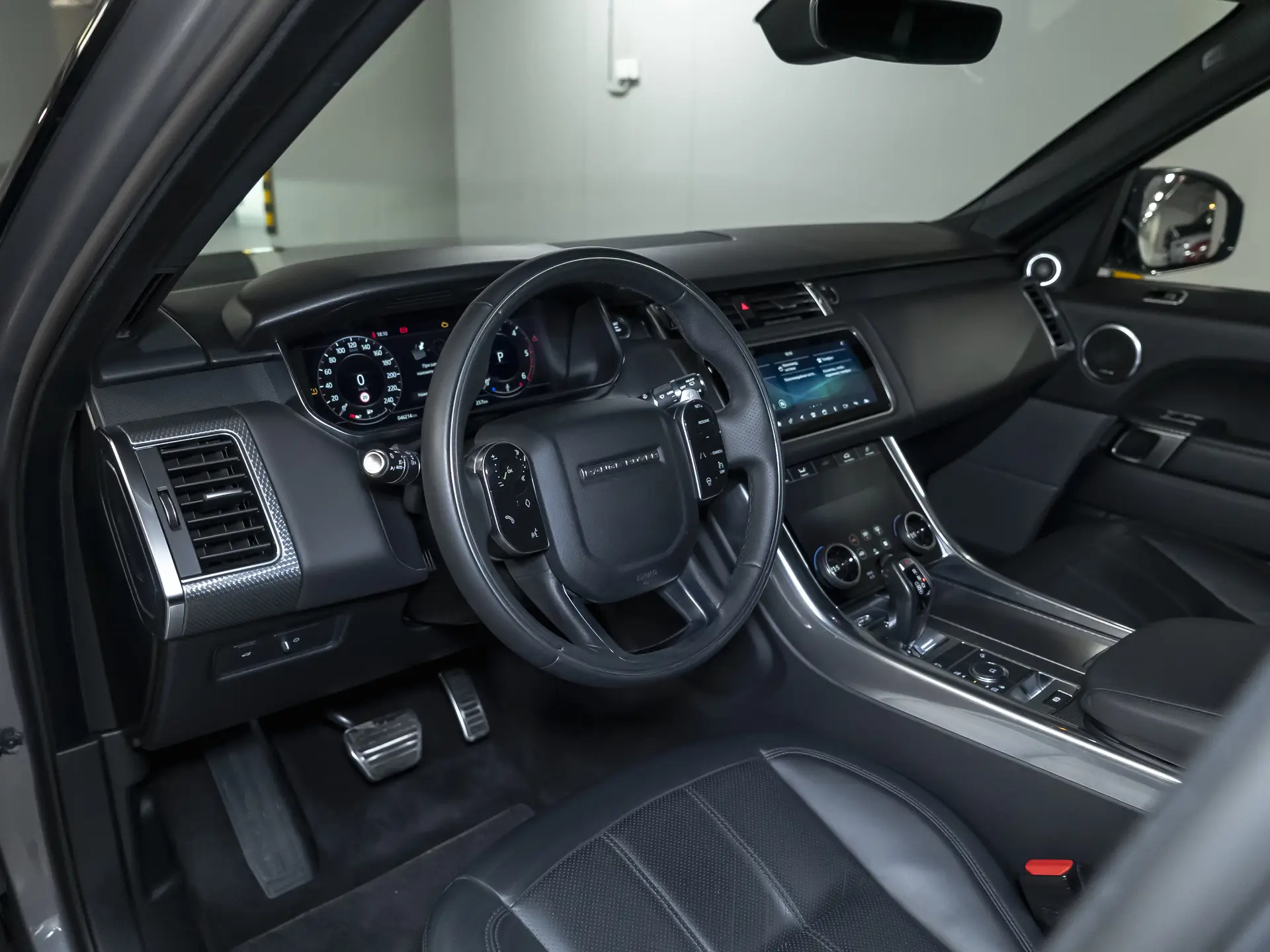 Land Rover Range Rover Sport, II Рестайлинг, 2021 купить в салоне Million Miles