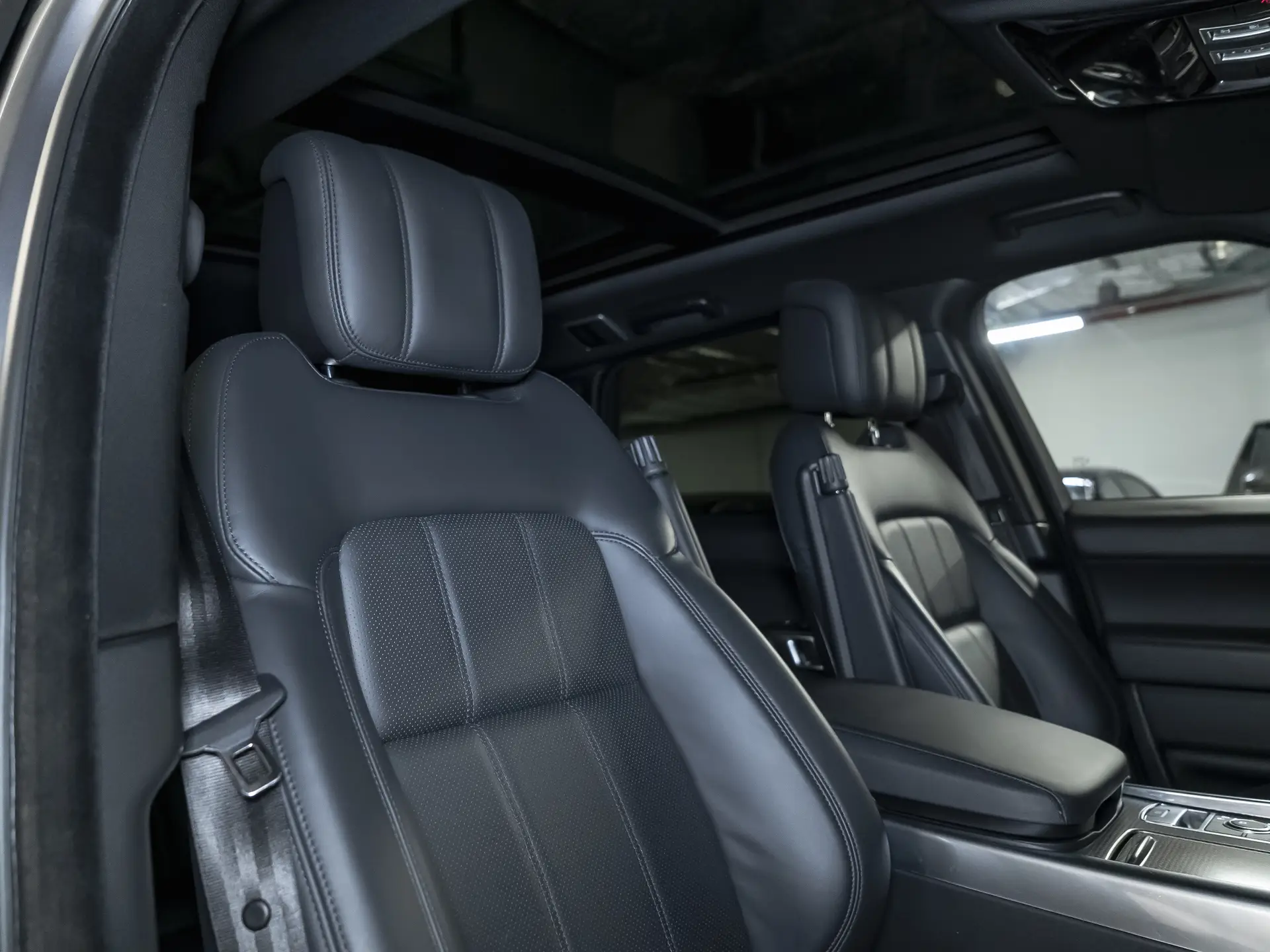 Land Rover Range Rover Sport, II Рестайлинг, 2021 купить в салоне Million Miles