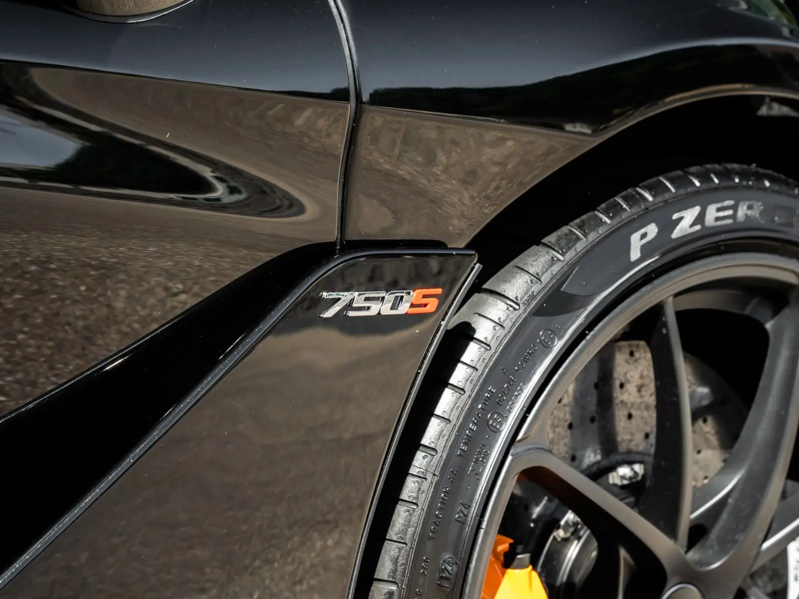 McLaren 750S, I, 2025 купить в салоне Million Miles