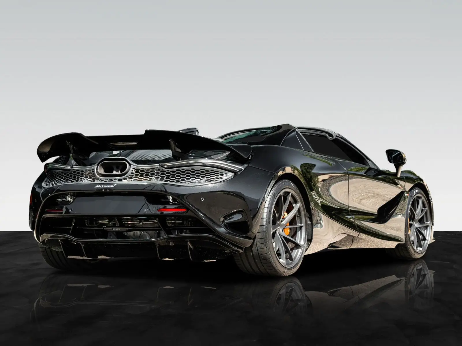 McLaren 750S, I, 2025 купить в салоне Million Miles