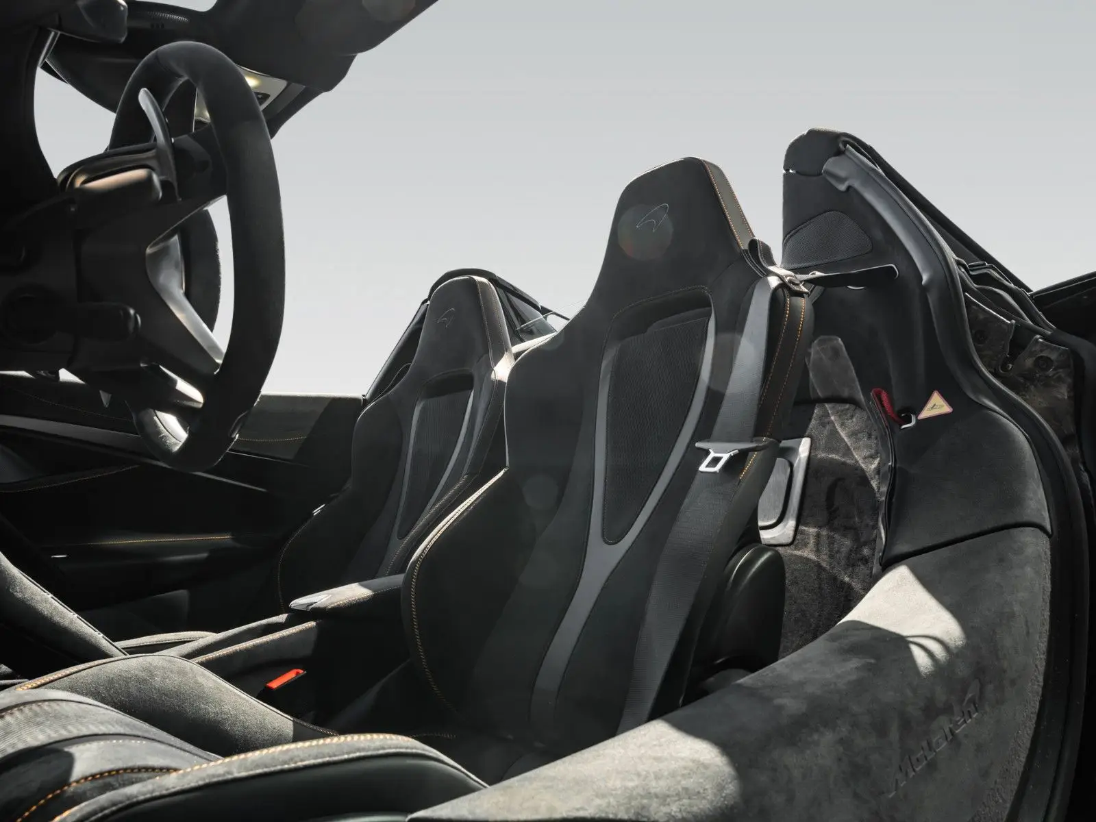 McLaren 750S, I, 2025 купить в салоне Million Miles