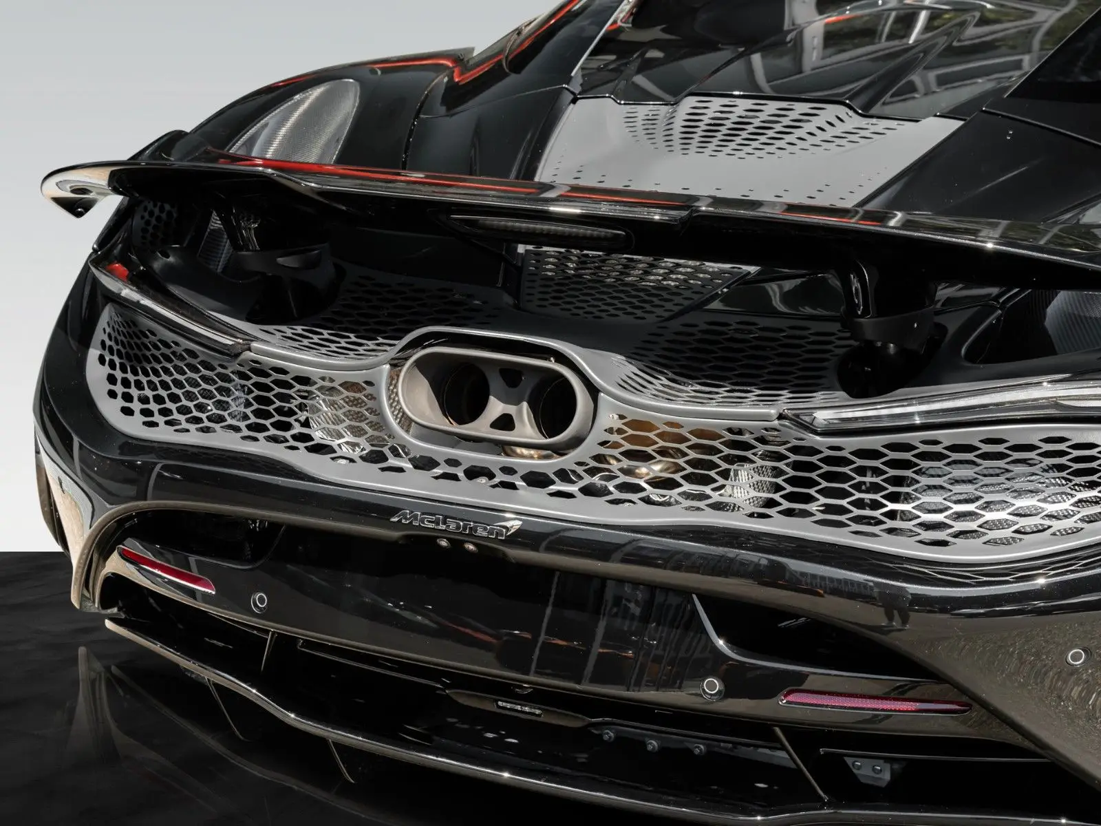 McLaren 750S, I, 2025 купить в салоне Million Miles