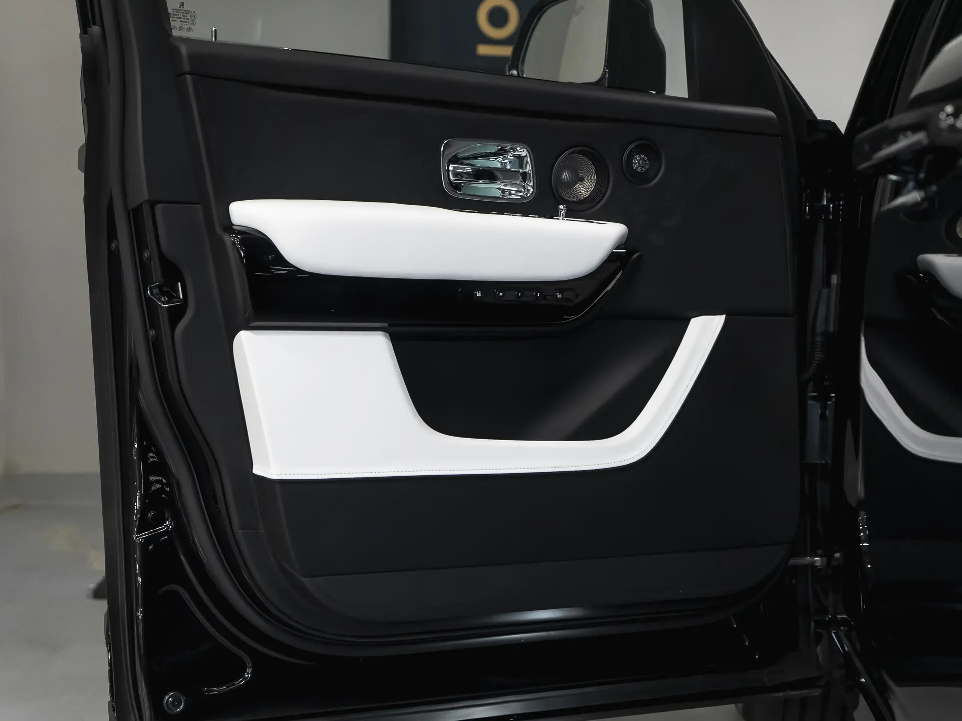 Rolls-Royce Cullinan, I Рестайлинг, 2025 купить в салоне Million Miles