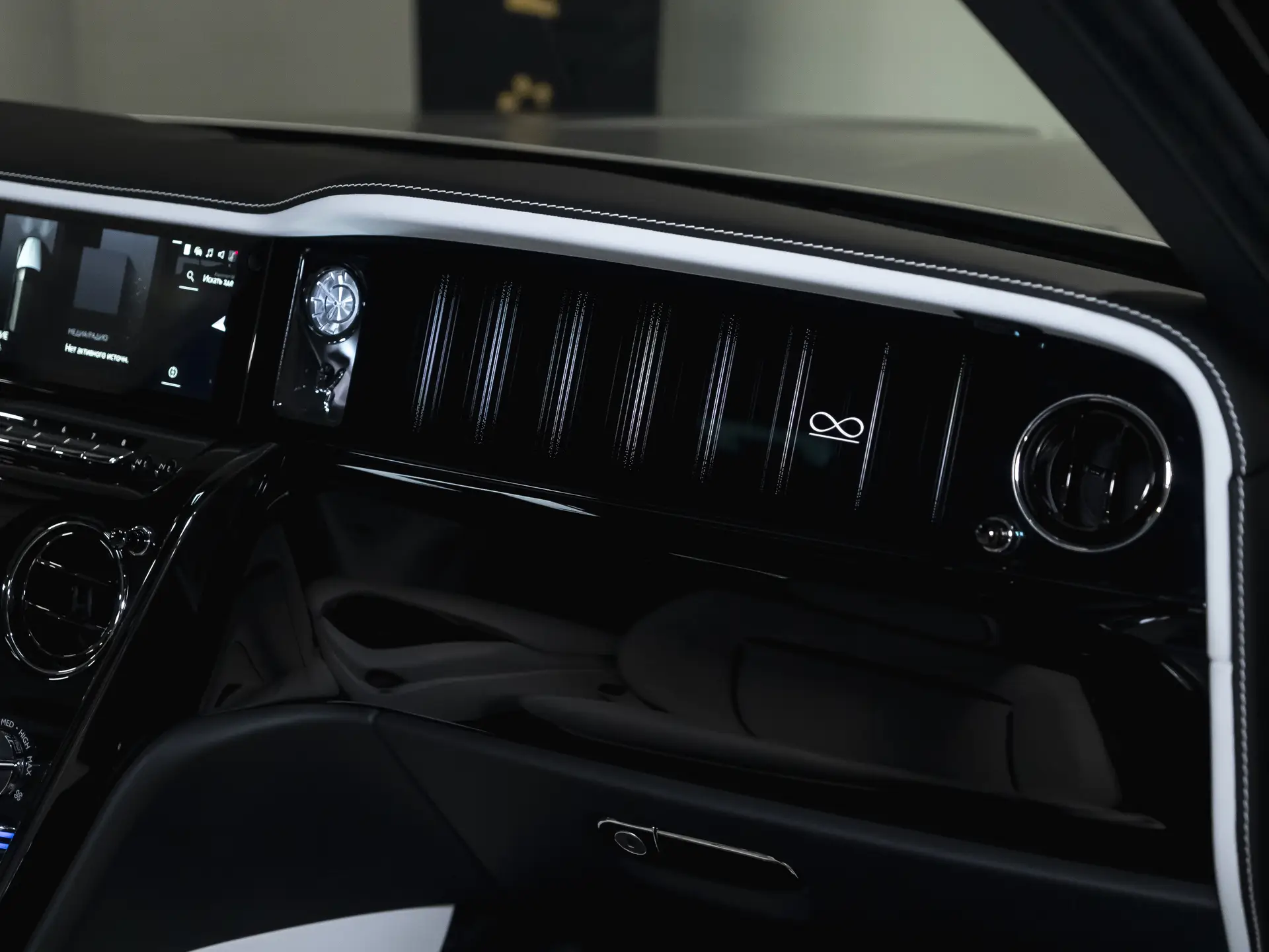 Rolls-Royce Cullinan, I Рестайлинг, 2025 купить в салоне Million Miles