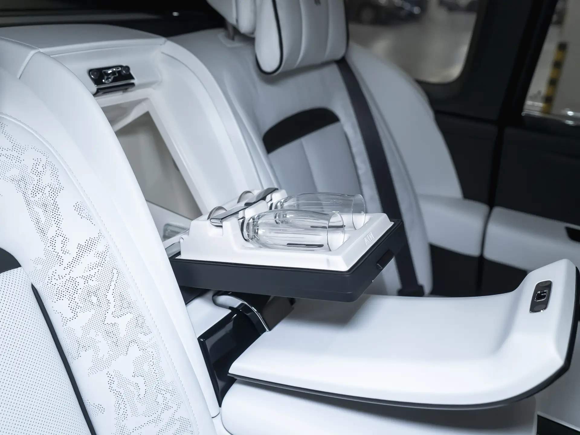 Rolls-Royce Cullinan, I Рестайлинг, 2025 купить в салоне Million Miles