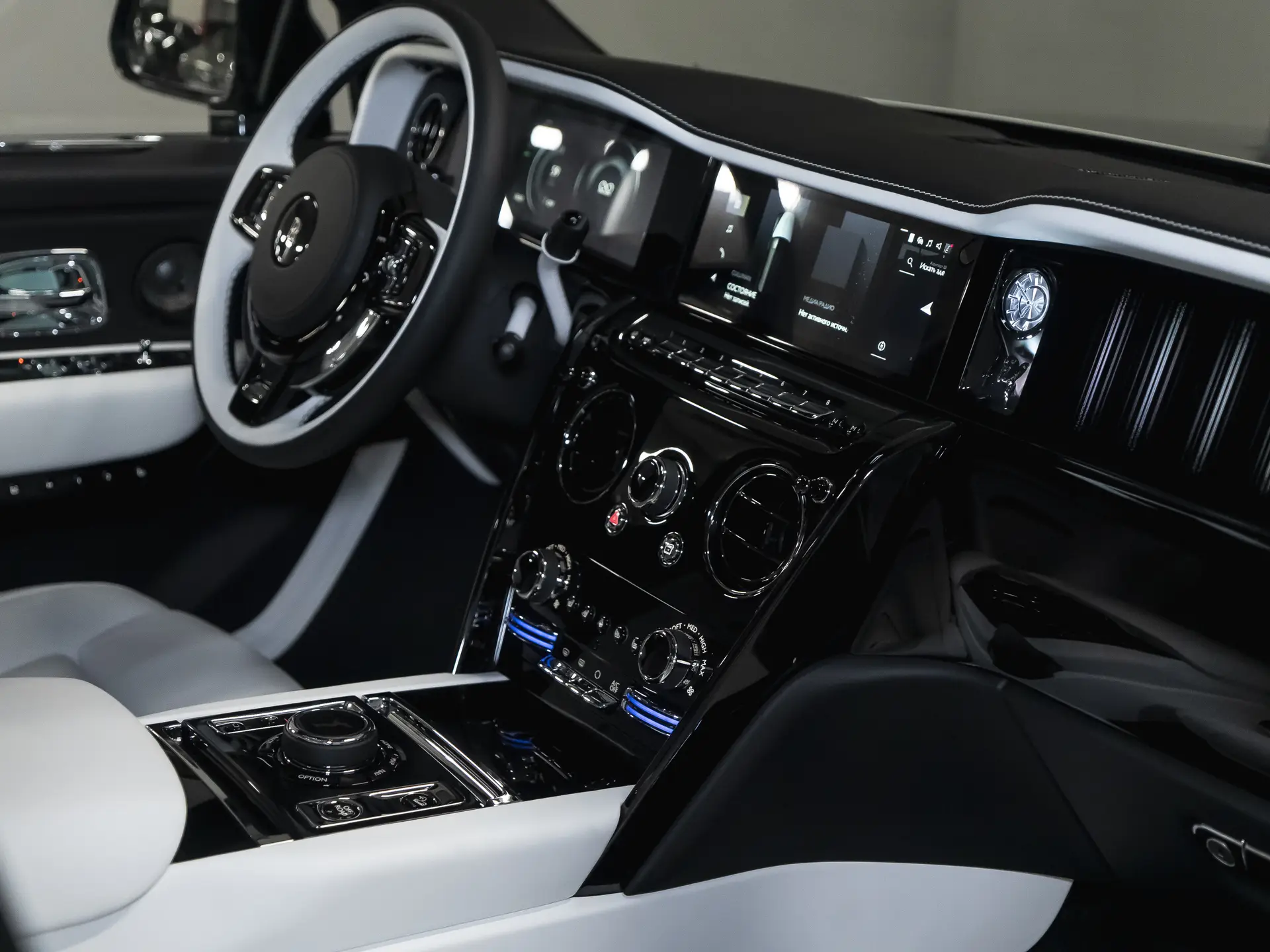 Rolls-Royce Cullinan, I Рестайлинг, 2025 купить в салоне Million Miles