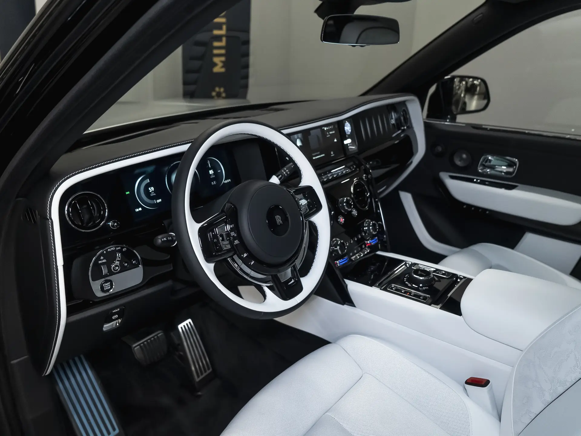 Rolls-Royce Cullinan, I Рестайлинг, 2025 купить в салоне Million Miles