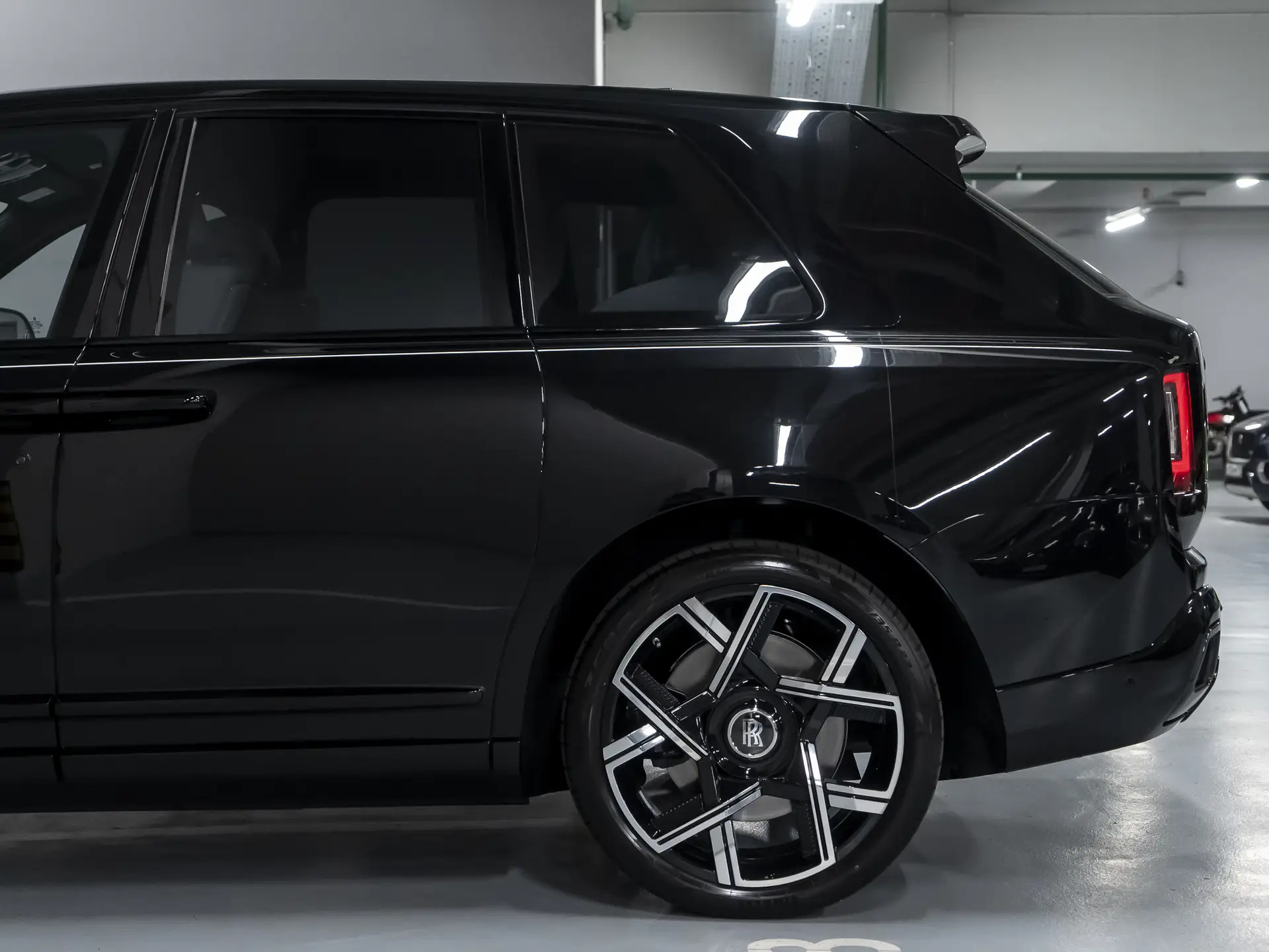 Rolls-Royce Cullinan, I Рестайлинг, 2025 купить в салоне Million Miles