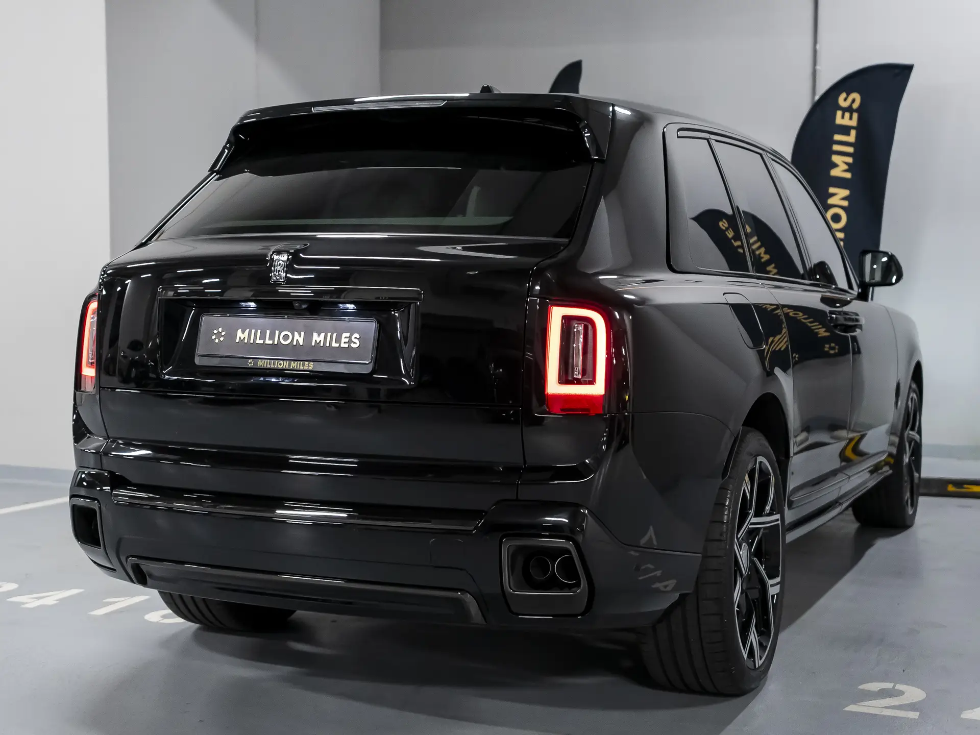 Rolls-Royce Cullinan Black Badge, I Рестайлинг, 2025 купить в салоне Million Miles