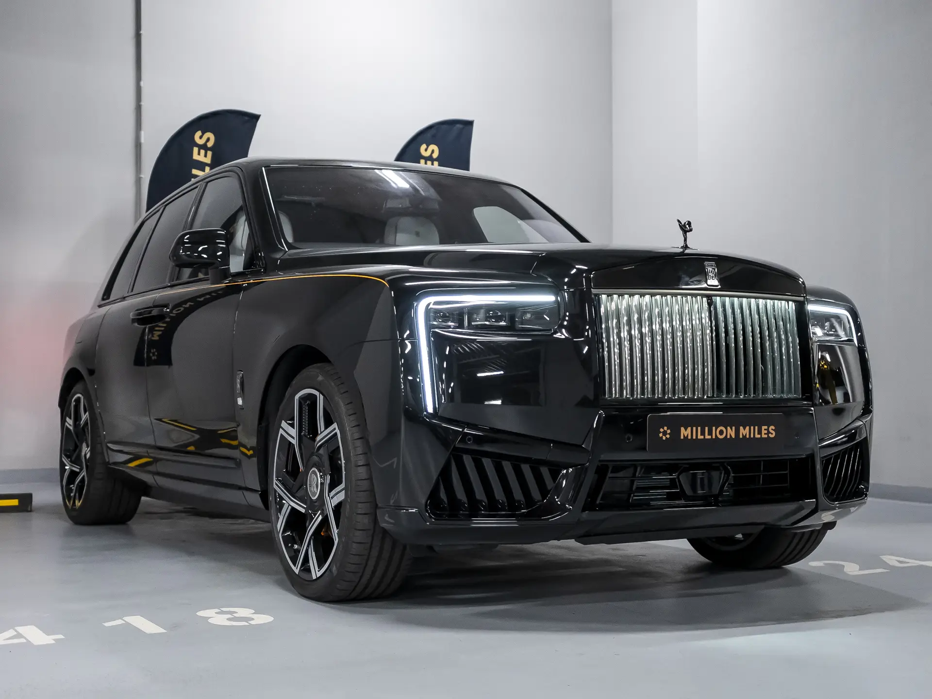 Rolls-Royce Cullinan Black Badge, I Рестайлинг, 2025 купить в салоне Million Miles