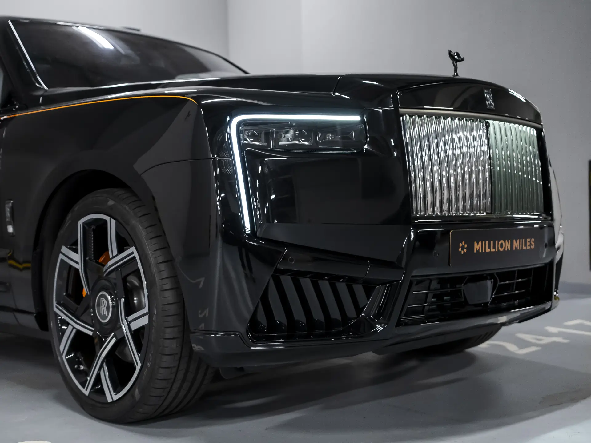 Rolls-Royce Cullinan Black Badge, I Рестайлинг, 2025 купить в салоне Million Miles