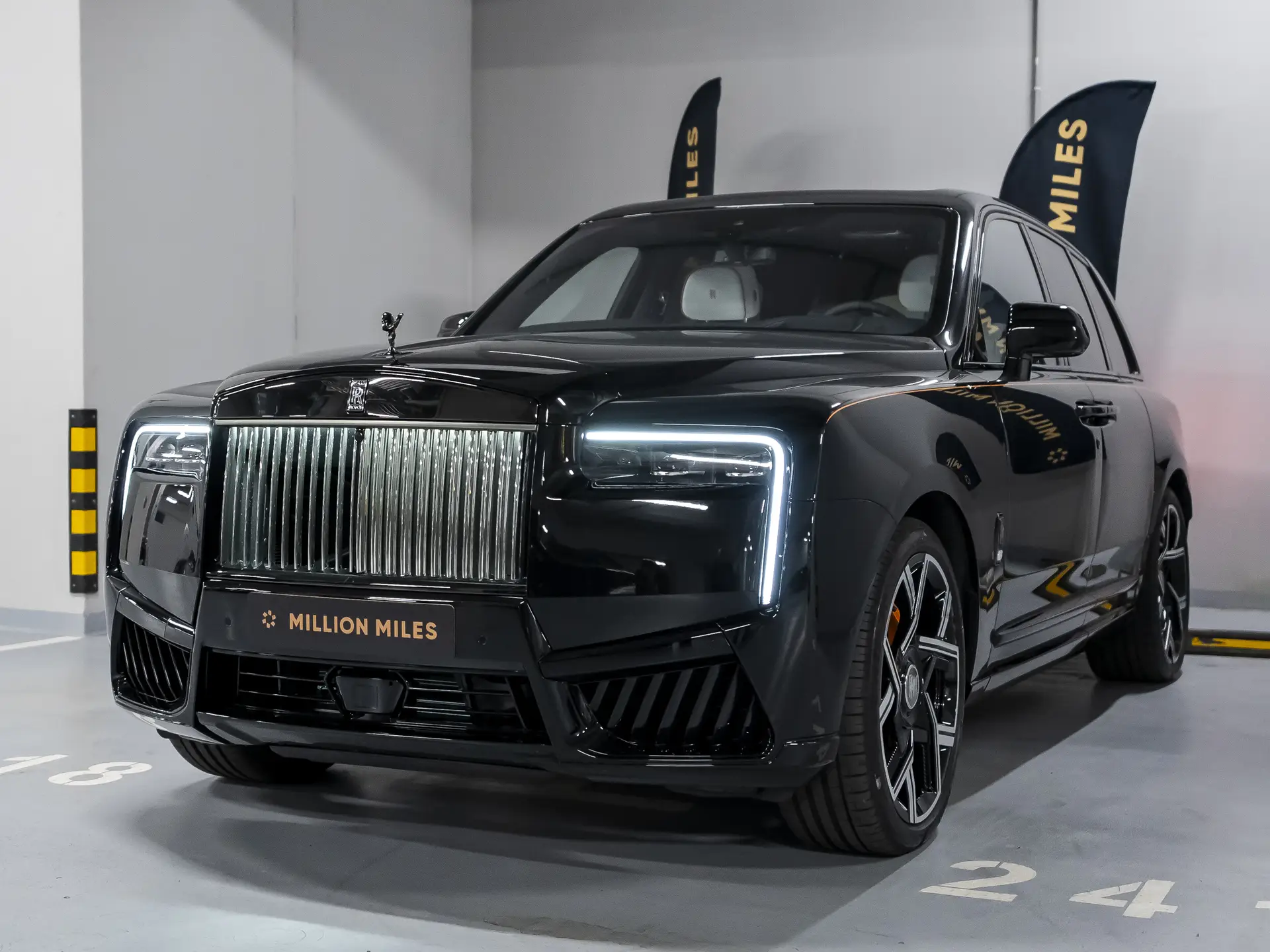 Rolls-Royce Cullinan Black Badge, I Рестайлинг, 2025 купить в салоне Million Miles
