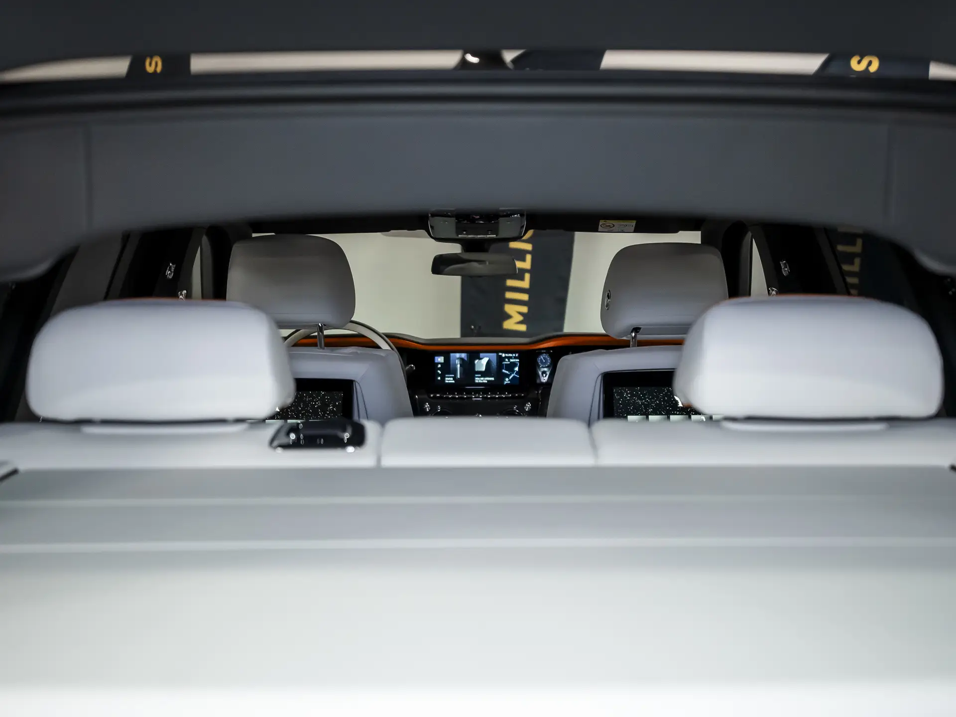 Rolls-Royce Cullinan Black Badge, I Рестайлинг, 2025 купить в салоне Million Miles