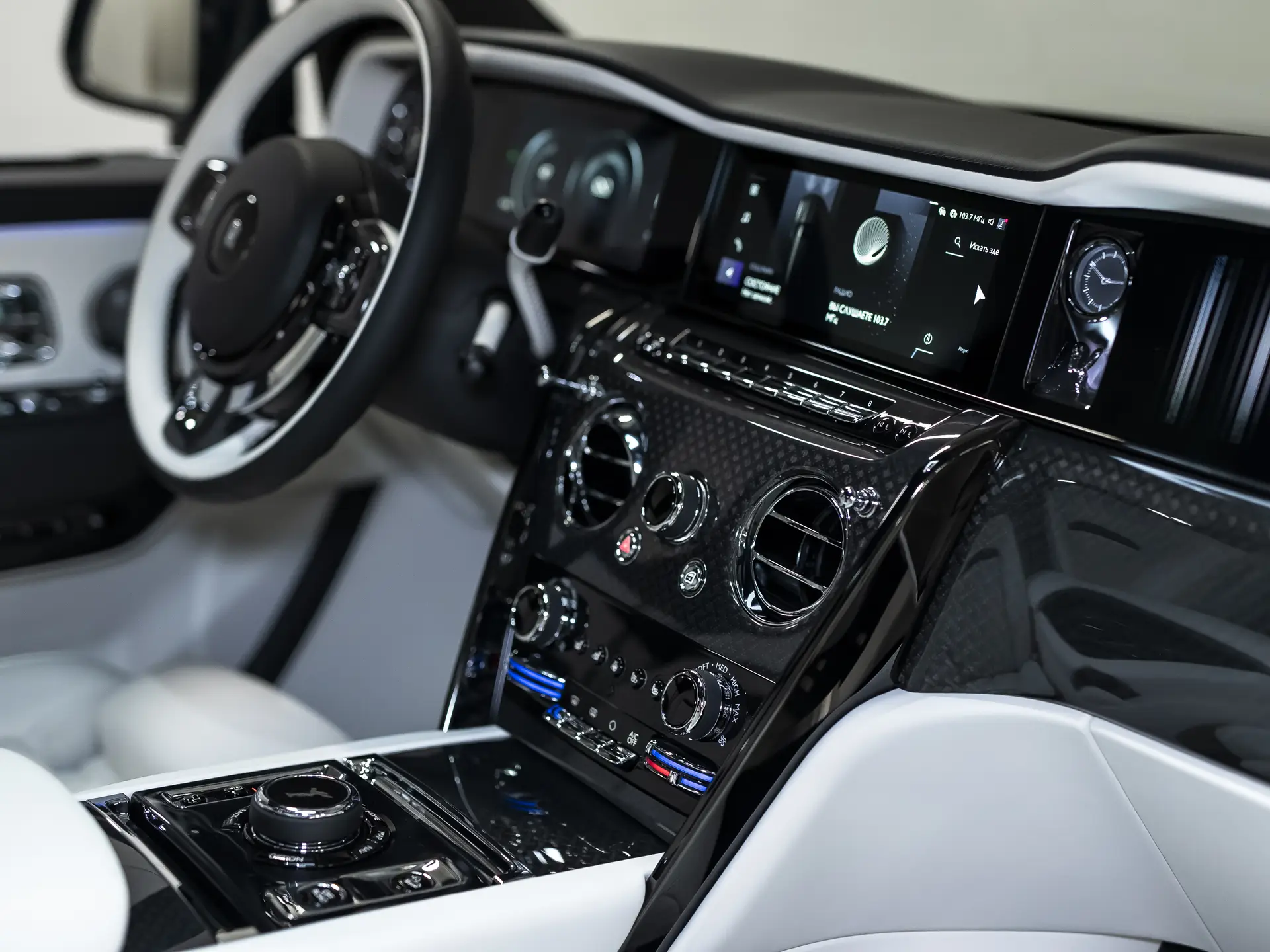 Rolls-Royce Cullinan, I Рестайлинг, 2025 купить в салоне Million Miles