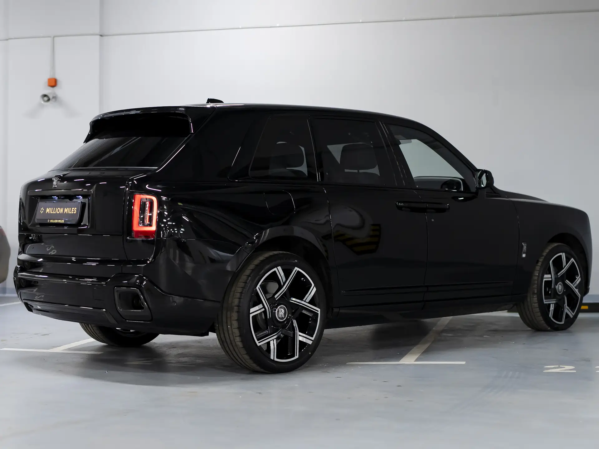 Rolls-Royce Cullinan, I Рестайлинг, 2025 купить в салоне Million Miles