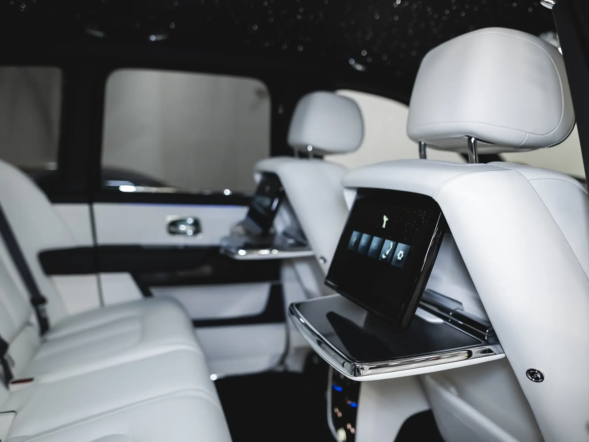 Rolls-Royce Cullinan, I Рестайлинг, 2025 купить в салоне Million Miles