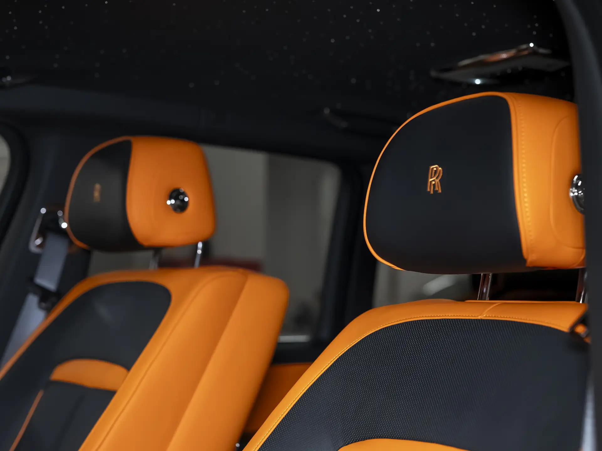 Rolls-Royce Cullinan Black Badge, I Рестайлинг, 2025 купить в салоне Million Miles