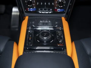 Rolls-Royce Cullinan Black Badge, I Рестайлинг, 2025 купить в салоне Million Miles