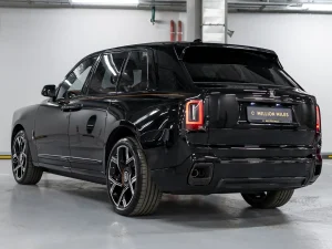 Rolls-Royce Cullinan Black Badge, I Рестайлинг, 2025 купить в салоне Million Miles
