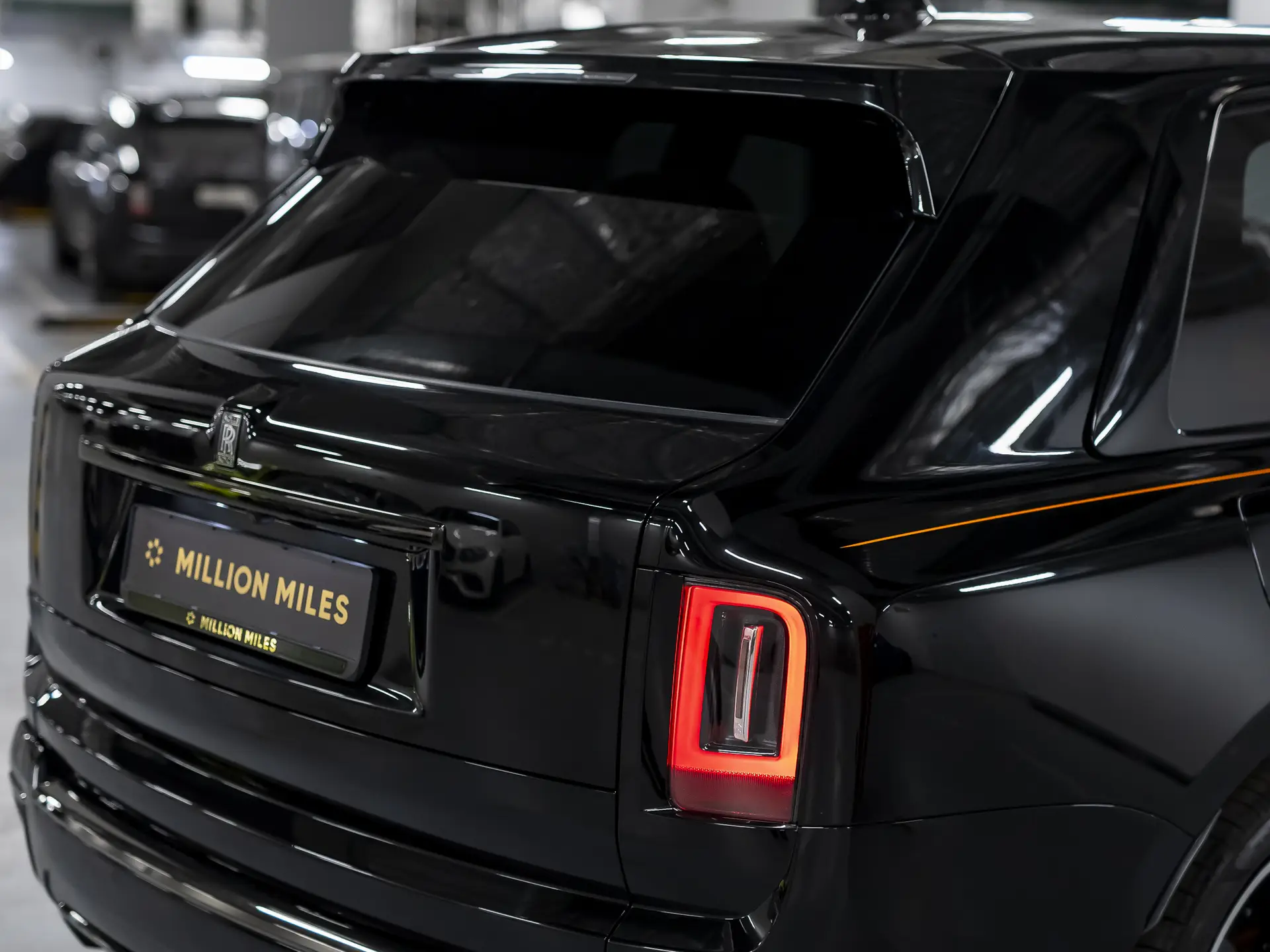 Rolls-Royce Cullinan Black Badge, I Рестайлинг, 2025 купить в салоне Million Miles