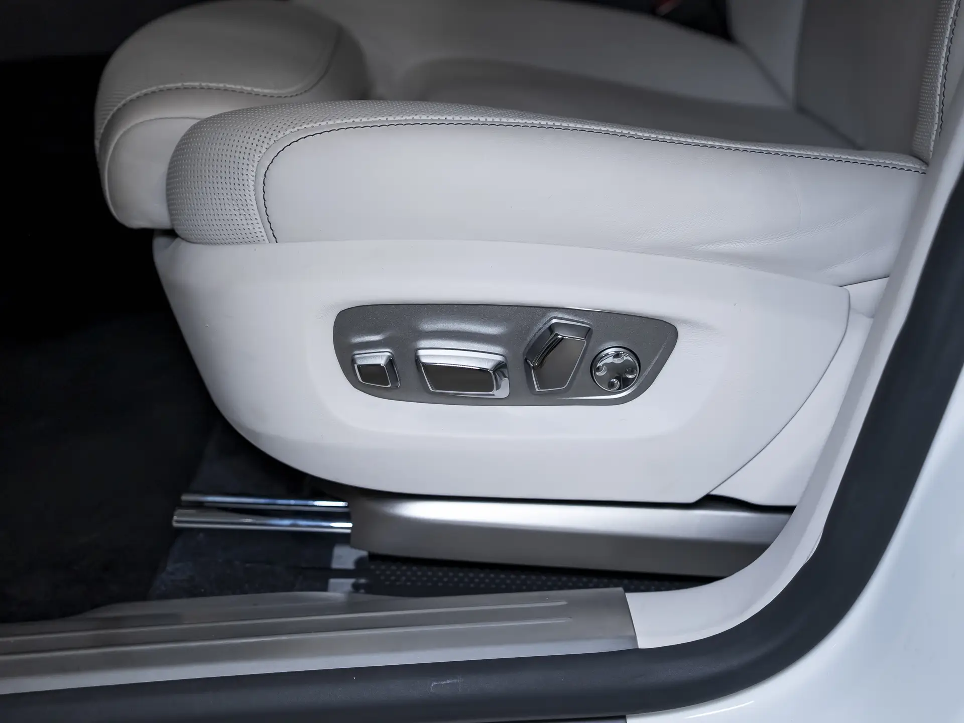 Rolls-Royce Ghost, I Рестайлинг (Series II), 2016 купить в салоне Million Miles