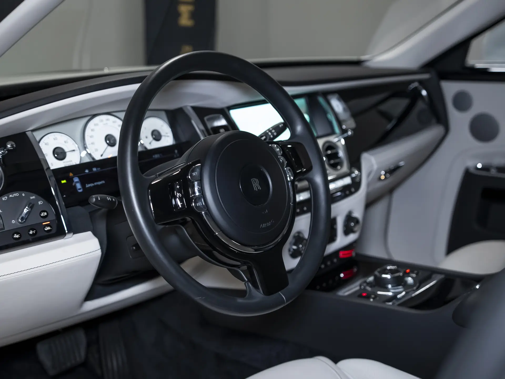 Rolls-Royce Ghost, I Рестайлинг (Series II), 2016 купить в салоне Million Miles