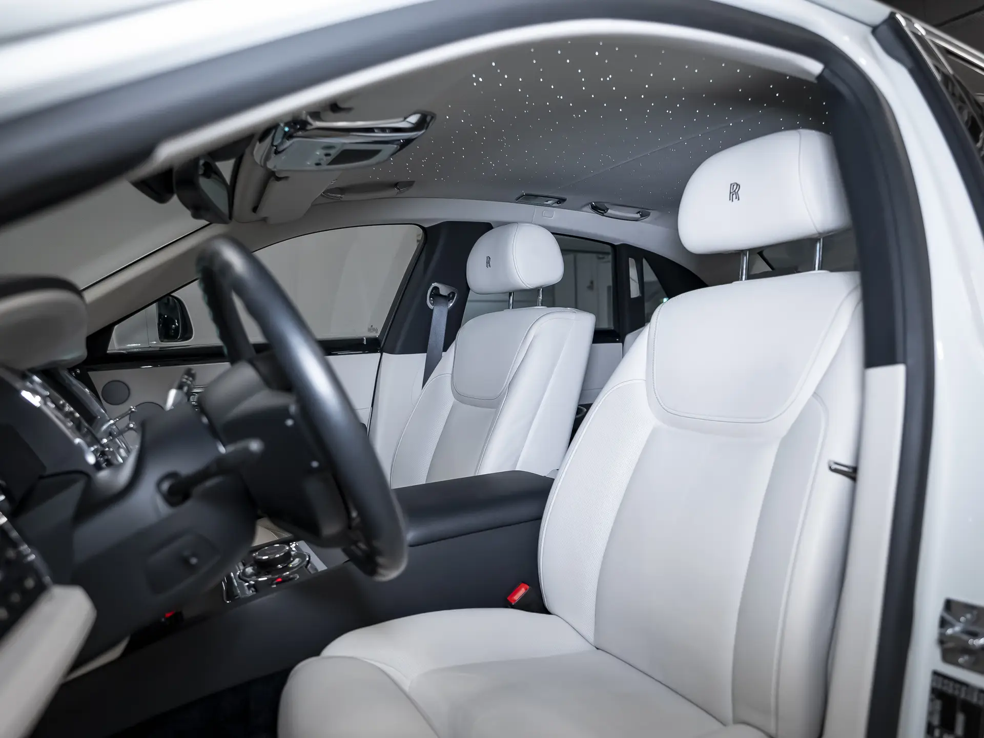 Rolls-Royce Ghost, I Рестайлинг (Series II), 2016 купить в салоне Million Miles