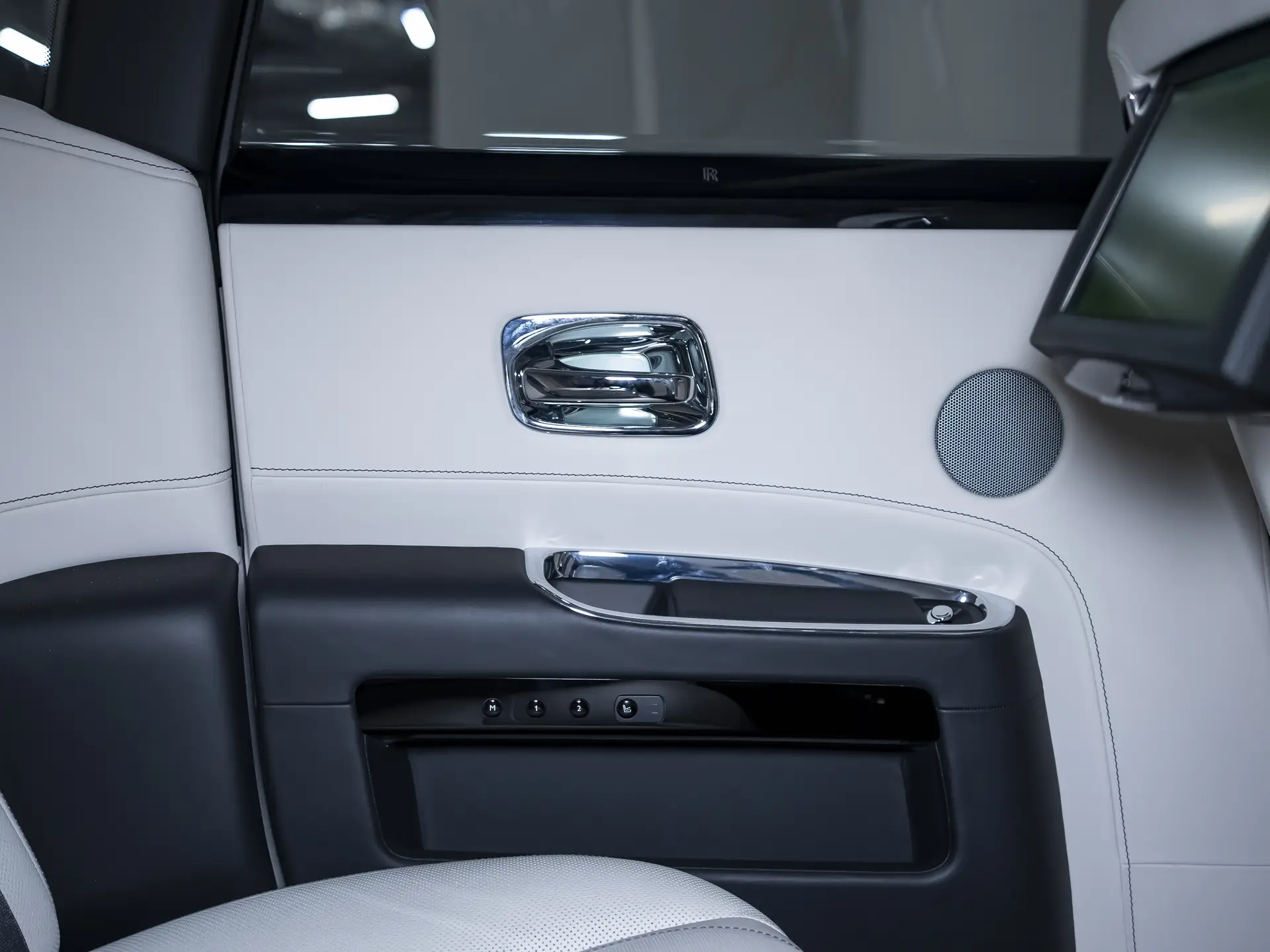 Rolls-Royce Ghost, I Рестайлинг (Series II), 2016 купить в салоне Million Miles