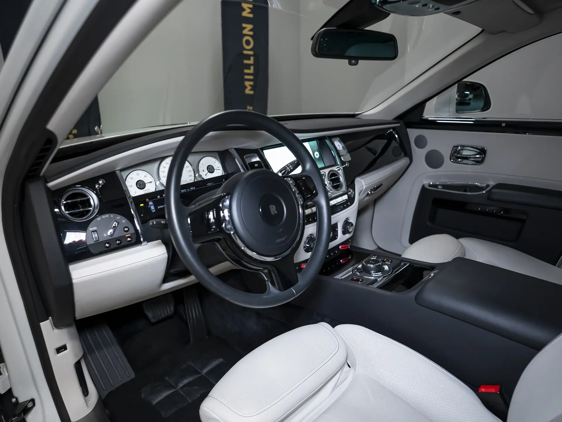 Rolls-Royce Ghost, I Рестайлинг (Series II), 2016 купить в салоне Million Miles