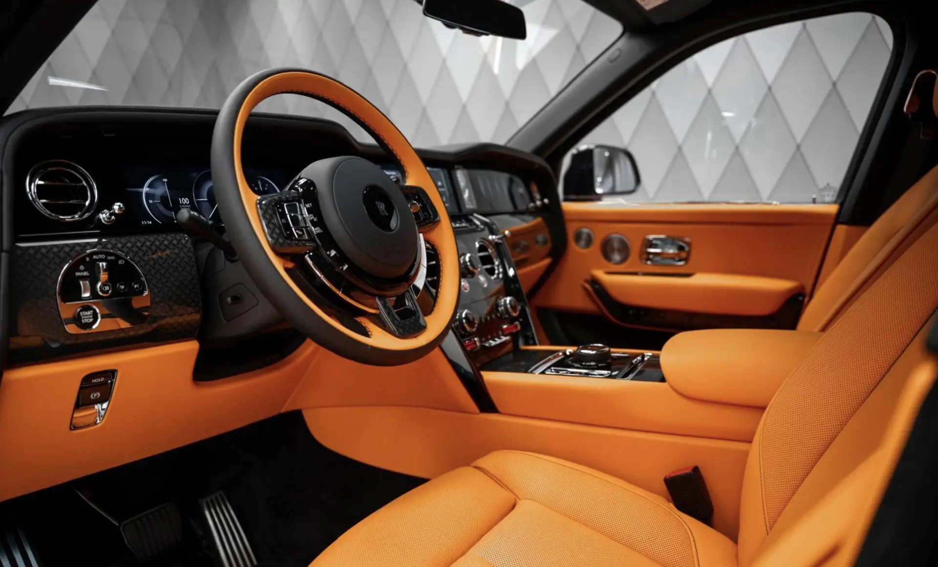 Rolls-Royce Cullinan, I Рестайлинг, 2025 купить в салоне Million Miles