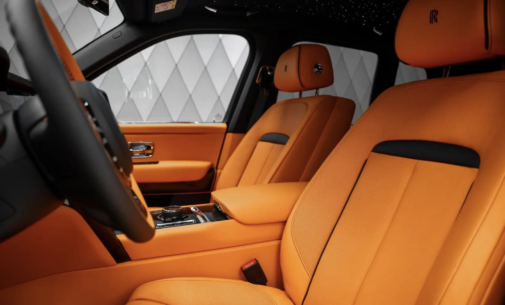 Rolls-Royce Cullinan, I Рестайлинг, 2025 купить в салоне Million Miles